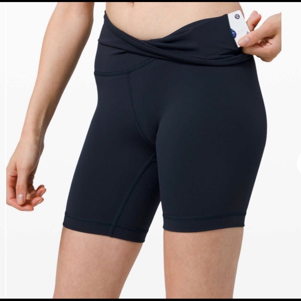 lululemon | Wunder Under Train Short 6” | size 4